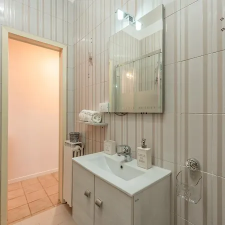 Casa Di Nonna Tosca Монтекарло